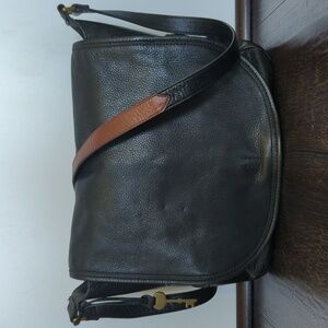 Fossil Flap Crossbody / messenger